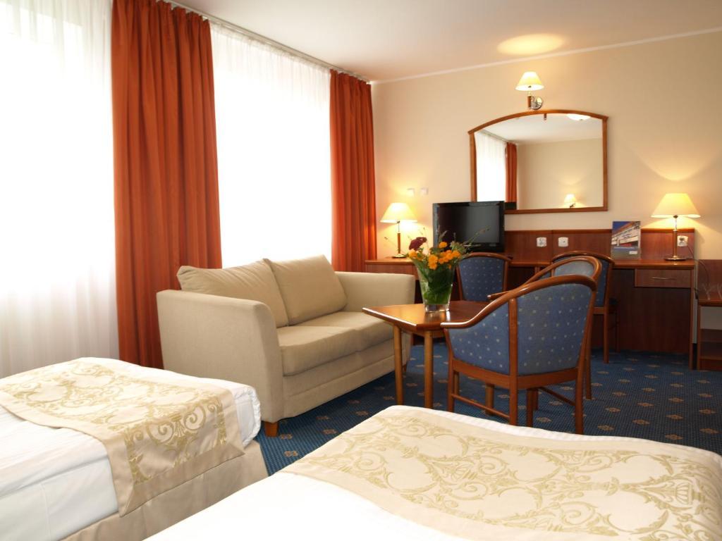 Hôtel Osrodek Wypoczynkowo - Szkoleniowy Allianz à Rynia Chambre photo